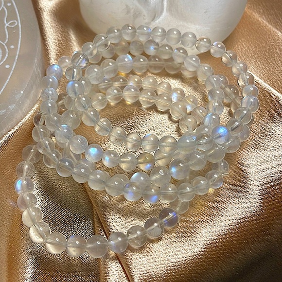 Jewelry - Moonstone Bracelet (high quality with blue flashes) ✨